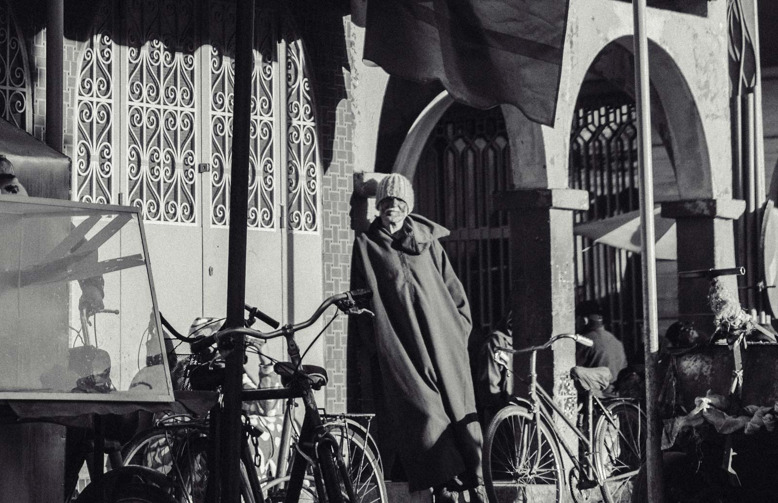 Marrakech, die „Rote Stadt“, ist ein sehr besonderer Ort. Einmal angekommen, ist man auf einer Zeitreise in eine andere Welt. Wir wohnten für fünf Tage in einem traditionellen Riad, ein umgebautes Mehrgenerationenhaus mit Innenhöfen, verwinkelten Gängen, Treppen und Dachterrassen. Thomas Brand Sarah Bugar - brand4art Ebersberg München - Fotografie Cinemagraph Fotograf Fotodesign