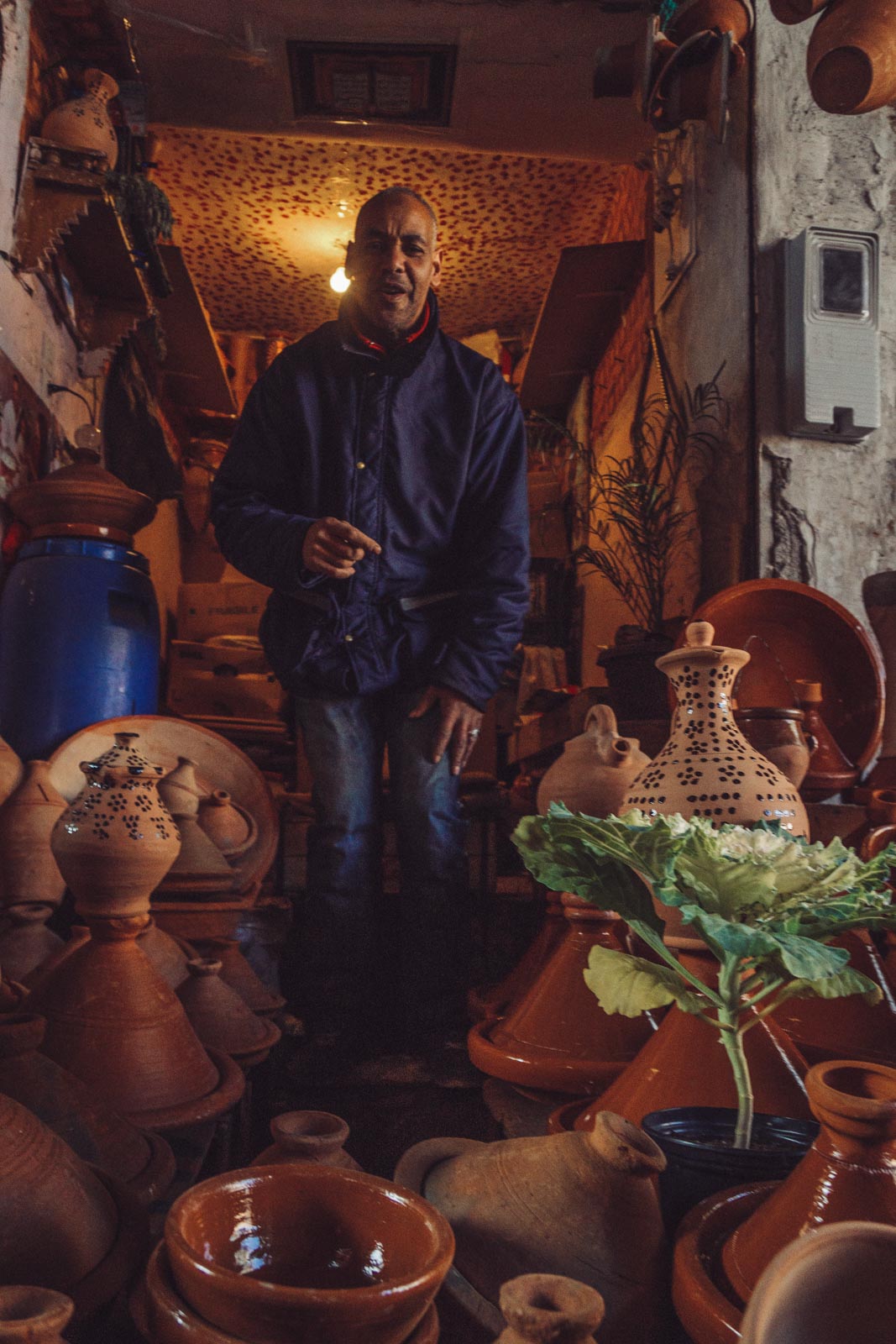 Marrakech, die „Rote Stadt“, ist ein sehr besonderer Ort. Einmal angekommen, ist man auf einer Zeitreise in eine andere Welt. Wir wohnten für fünf Tage in einem traditionellen Riad, ein umgebautes Mehrgenerationenhaus mit Innenhöfen, verwinkelten Gängen, Treppen und Dachterrassen. Thomas Brand Sarah Bugar - brand4art Ebersberg München - Fotografie Cinemagraph Fotograf Fotodesign